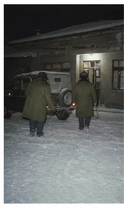 养路班旧事：雪夜里认错的三块里程碑封面
